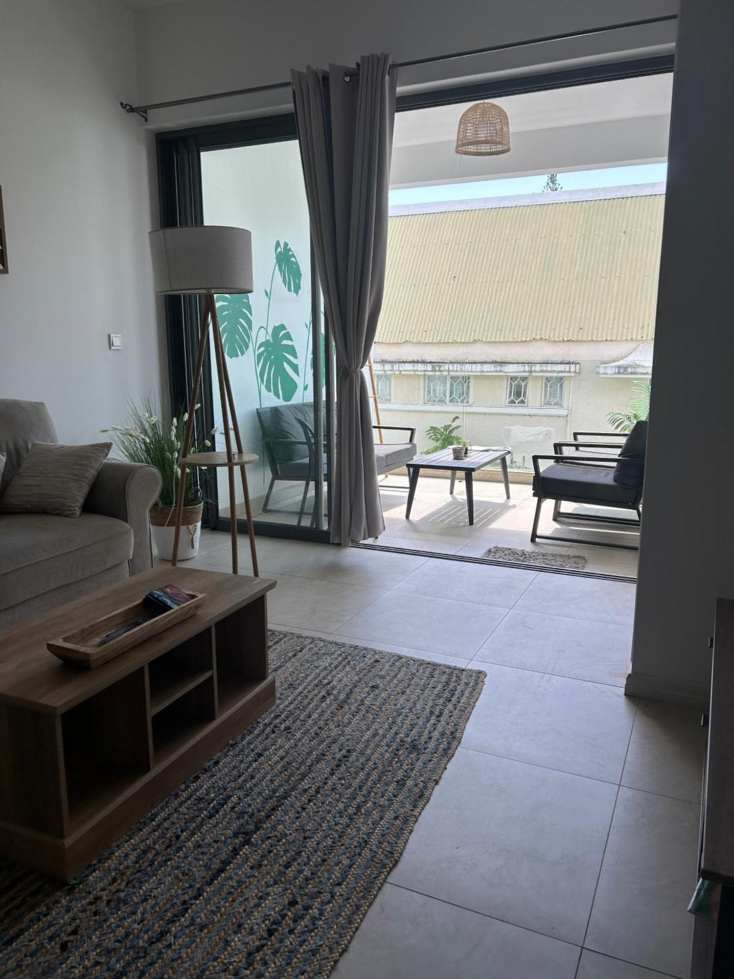 Coastal View Apartments Grand-Baie Eksteriør bilde